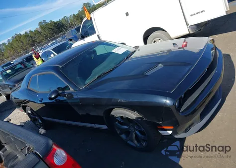 2016 Dodge Challenger Sxt z USA, uszkodzony, nr VIN 2C3CDZAG6GH352558